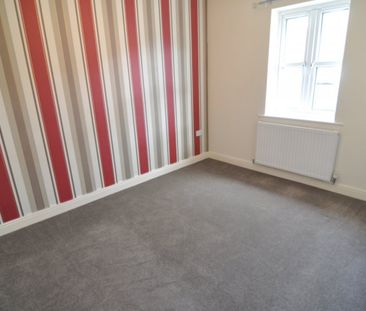 3 bed Town House - To Let - Photo 1