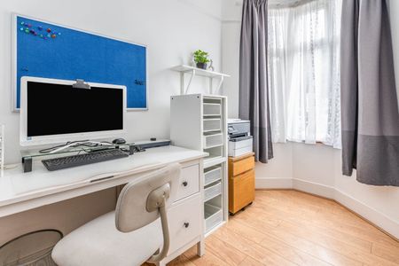 5 Bed End Terrace, Berkshire Gardens, N13 - Photo 4