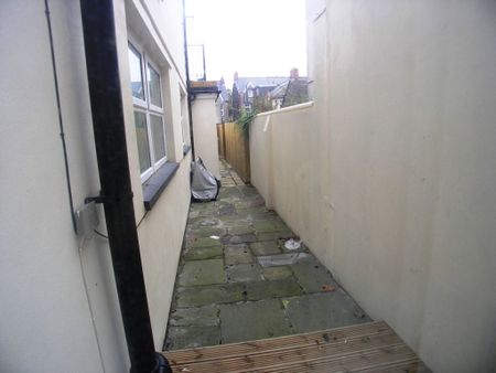 Pen-y-lan Road Flat 1, Roath - Photo 5