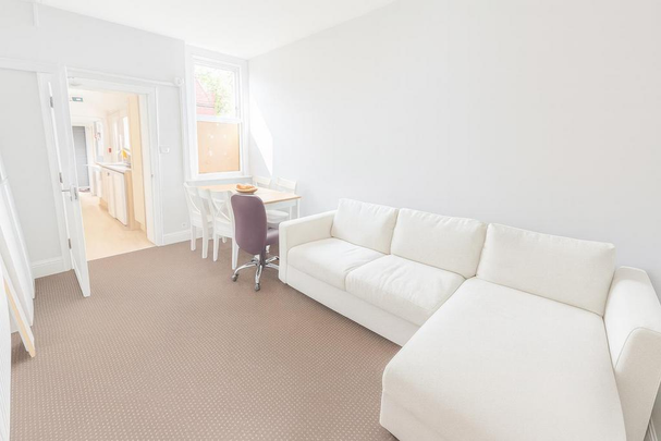 1 bedroom in a house share to rent - Photo 1