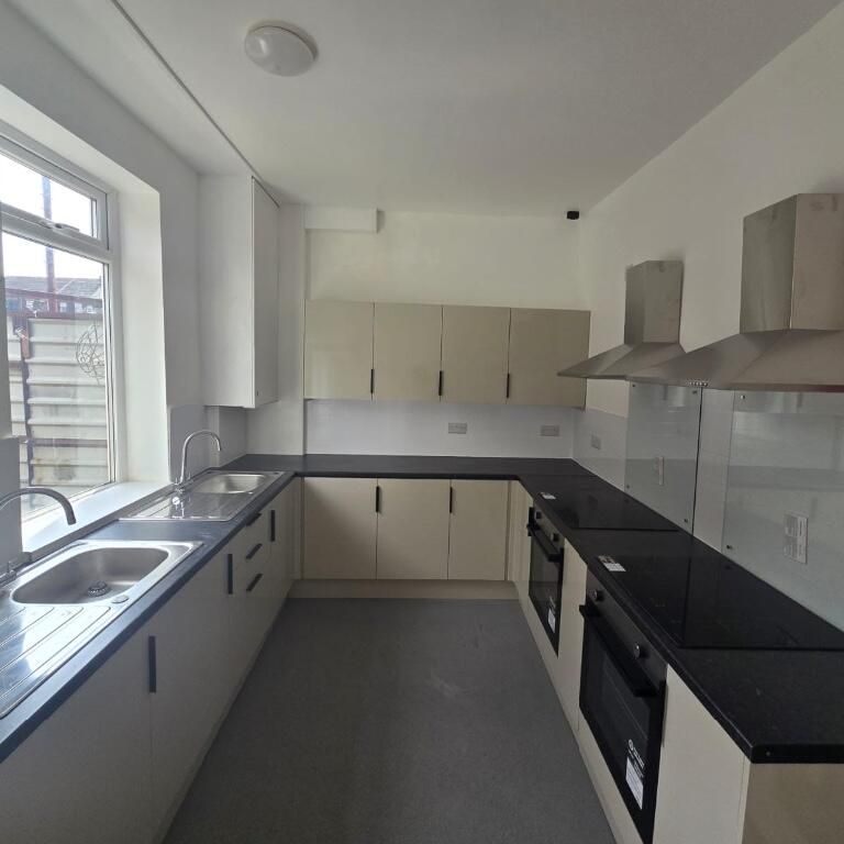 Lacey Street, Widnes, Cheshire, WA8 - Photo 1