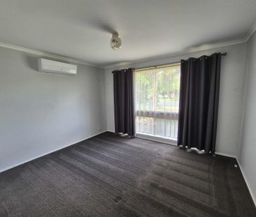 9 Robert Crescent - Photo 4