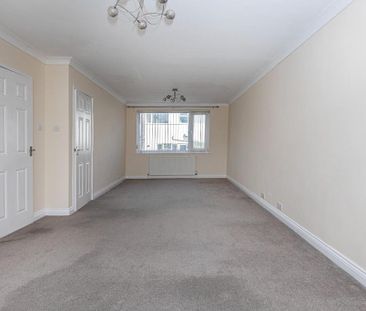 3 bedroom semi-detached house to rent - Photo 2