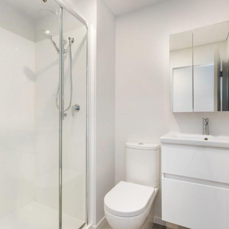 Stunning New 1-Bedroom Apartment for Rent - Photo 1