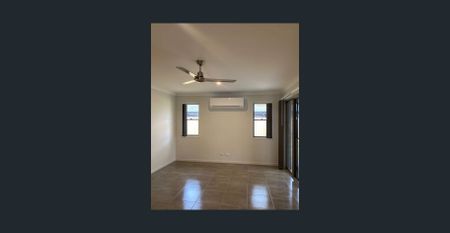 Modern 3-Bedroom Duplex with Street Access & Private Driveway - Photo 5