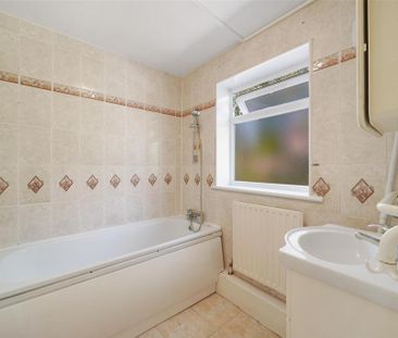 2 bedroom terraced house to rent - Photo 4