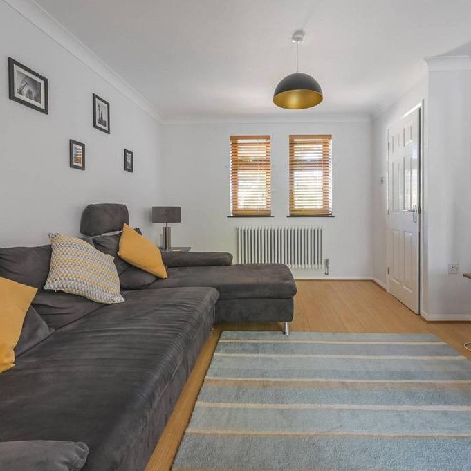 3 bedroom terraced house to rent - Photo 1