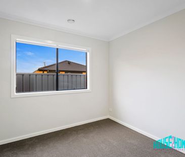Modern Comfort & Easy-Care Living - Photo 1