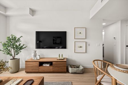 Live Kovo – 3 Bed |2 Bath Apartments for Rent - Photo 2