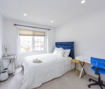 For Lease - 30 Lorenzo Circle, Brampton, Ontario - Photo 6