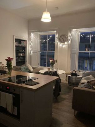 Room in a Shared Flat, South Clerk Street, EH8 - Photo 1