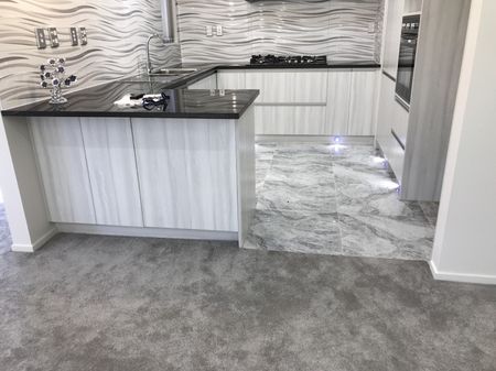 MANUREWA, 3 BEDROOMS - Photo 2