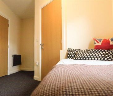 6 bedroom apartment to rent - Photo 2