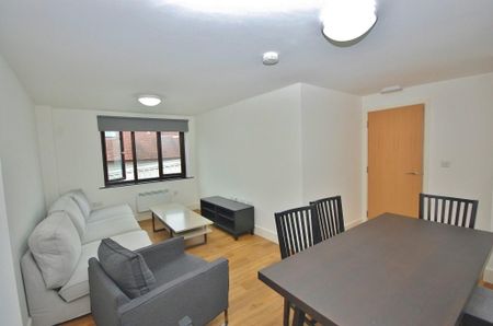 6 bedroom flat to rent - Photo 3