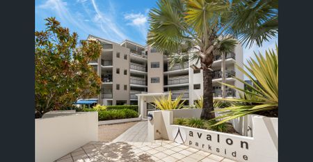 Top Floor Spacious 1-Bedroom Apartment with Stunning City Views - Spring Hill - Photo 2