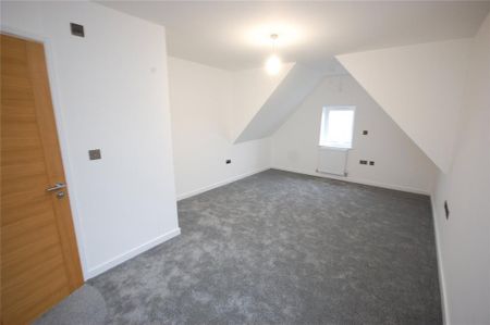 2 bedroom maisonette to rent - Photo 3