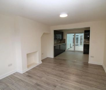 Fleet Road, Farnborough, GU14 - Photo 5