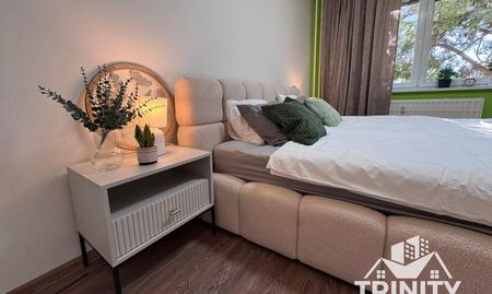Na prenájom 1-izbový byt s balkónom na MDŽ v meste Šurany, videoobhliadka - Fotografia 4