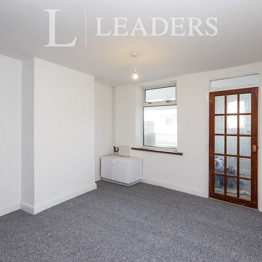 3 bedroom house to rent Nottingham Road, Alfreton, DE55 - Photo 1