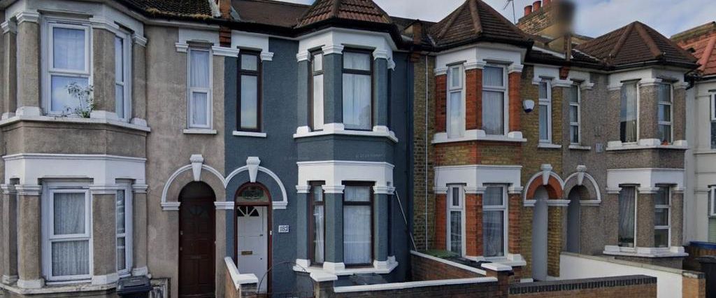 4 bedroom house to rent - Photo 1