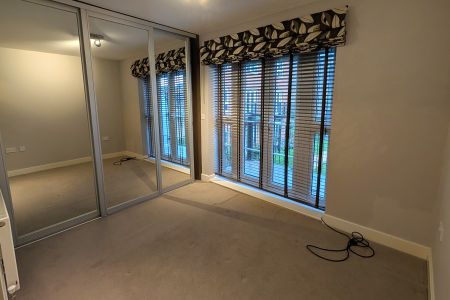 Gresham Park Road, Woking, Surrey, GU22 - Photo 2