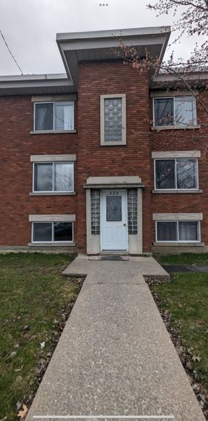 Grand 4 1/2 à Longueuil - Photo 1