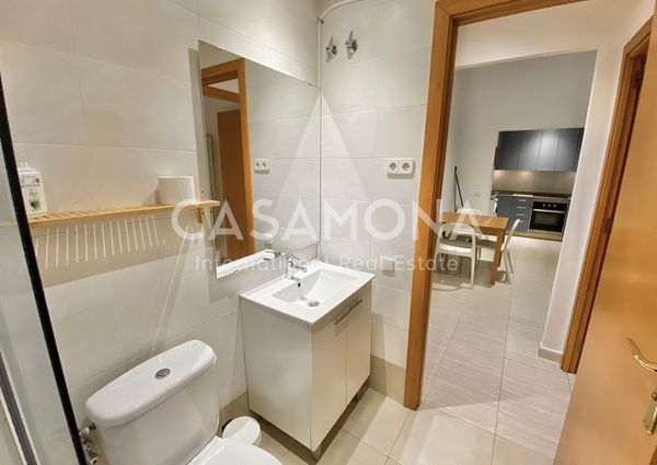 Modern 1 Bedroom Apartment with Elevator close to Placa Reial
