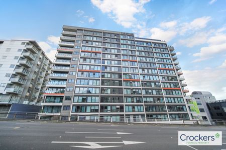 Pet friendly two bedroom unit at ALTRO - 1 WEEK FREE - Photo 2