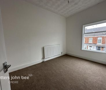 3 bedroom terraced house to rent - Photo 6