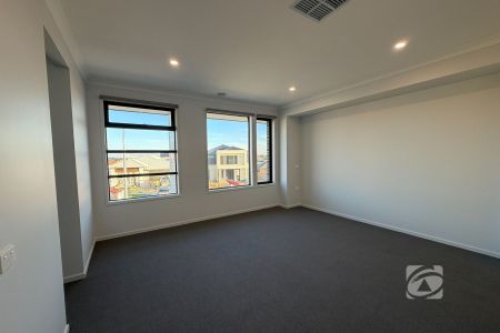 FIRST WEEK'S RENT FREE! - Photo 2