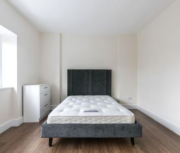 3 bedroom ground floor flat to rent - Photo 3