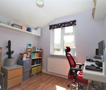 3 bedroom terraced house to rent - Photo 2