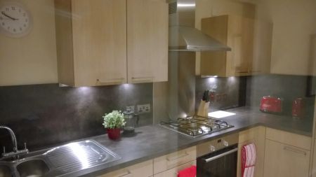 Apartment 16, Custom House Apt, 2 - Photo 5