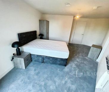 2 bedroom flat to rent - Photo 6