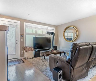 Modern Elegance And Urban Convenience: 2 Bed, 2 Bath Condo At The A... - Photo 4