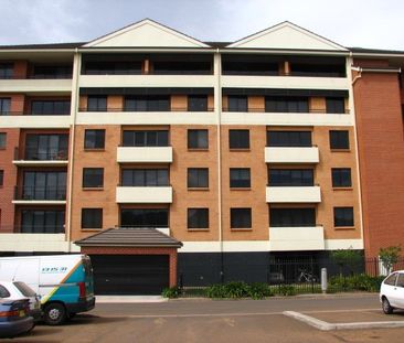 2-bedroom shared unit, Princes Highway Fairy Meadow NSW - Photo 3