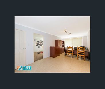 FAMILY COMFORT & OUTDOOR ENTERTAINING IN PRESTIGIOUS RANFORD ESTATE - Photo 5