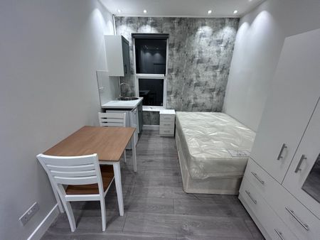 Studio Flat, Amhurst Road, E8 - Photo 2