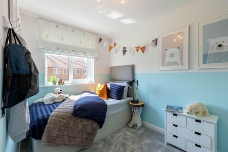 3 bedroom semi-detached house to rent - Photo 4