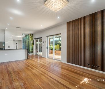 Stylish & Spacious Double-Storey Living - Photo 1