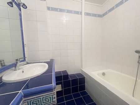 Location Appartement 2 pièces 47m² SAN MARTINO DI LOTA 20200 - Photo 5