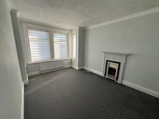 Pine Road, Bournemouth - Photo 1