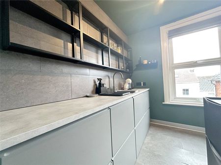 Portland-street, Newtown - Photo 5