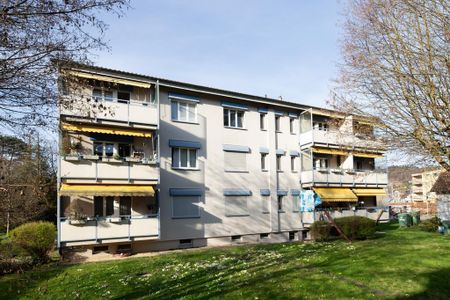 Frisch teilrenovierte 4-Zimmerwohnung mit sonnigem Balkon in Sissach - Photo 4