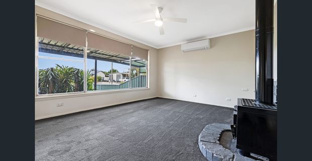 Renovated 3 bedroom home - Photo 1