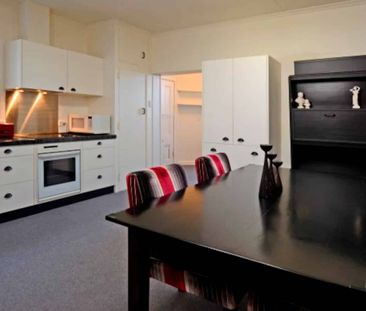 Immaculate One Bedroom Apartment - Photo 3