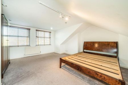 3 bedroom terraced house to rent - Photo 5