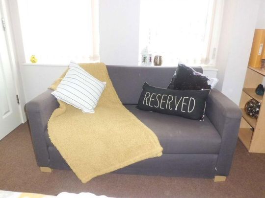 Studio to rent - Photo 1