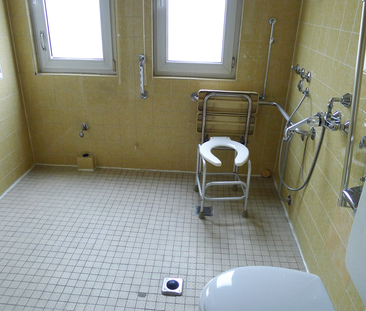 Erstbezug: spektakuläres, großzügiges Terrassen-DG mit Lift in toll... - Foto 1