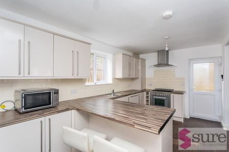 1 bedroom in a house share to rent - Photo 3